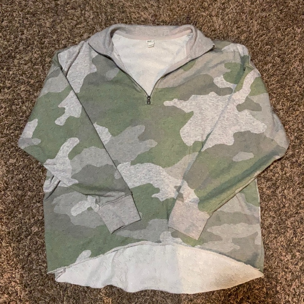 women’s crewneck